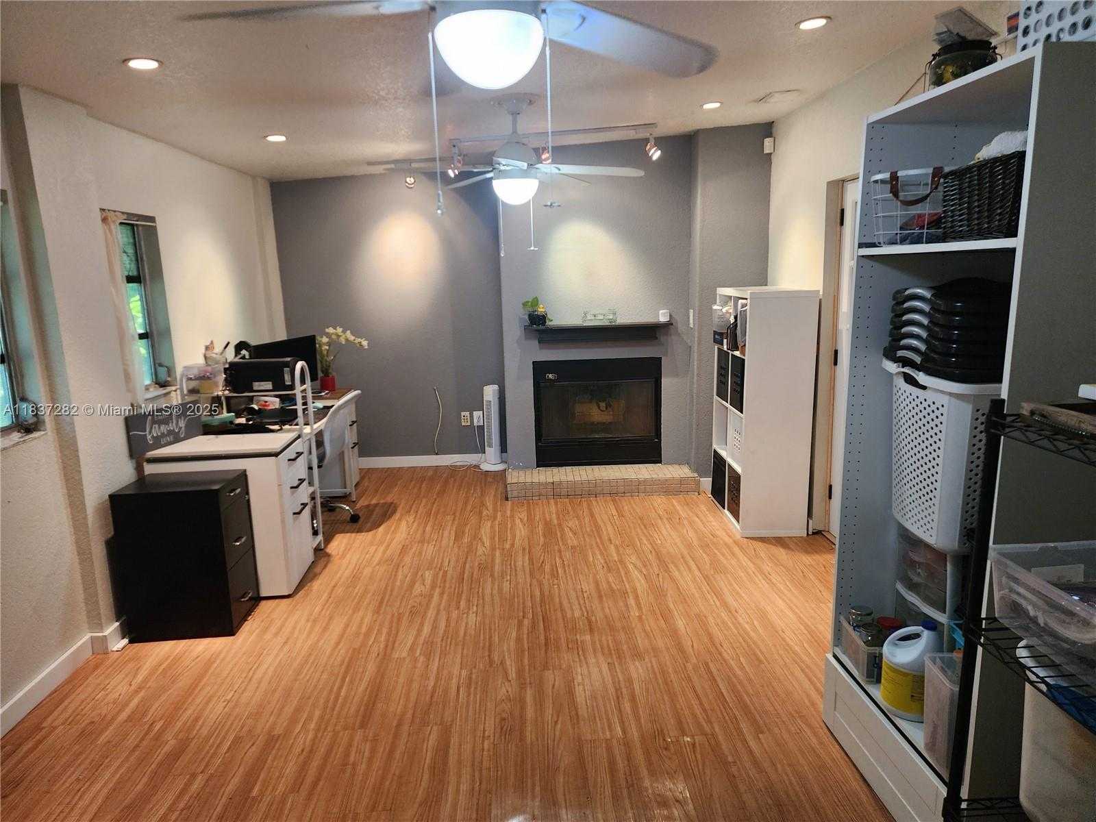 Small Image of 3521 EAST 8TH AVE, Hialeah Number 34