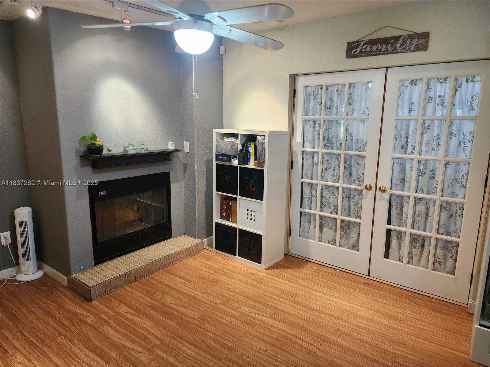 Small Image of 3521 EAST 8TH AVE, Hialeah Number 39