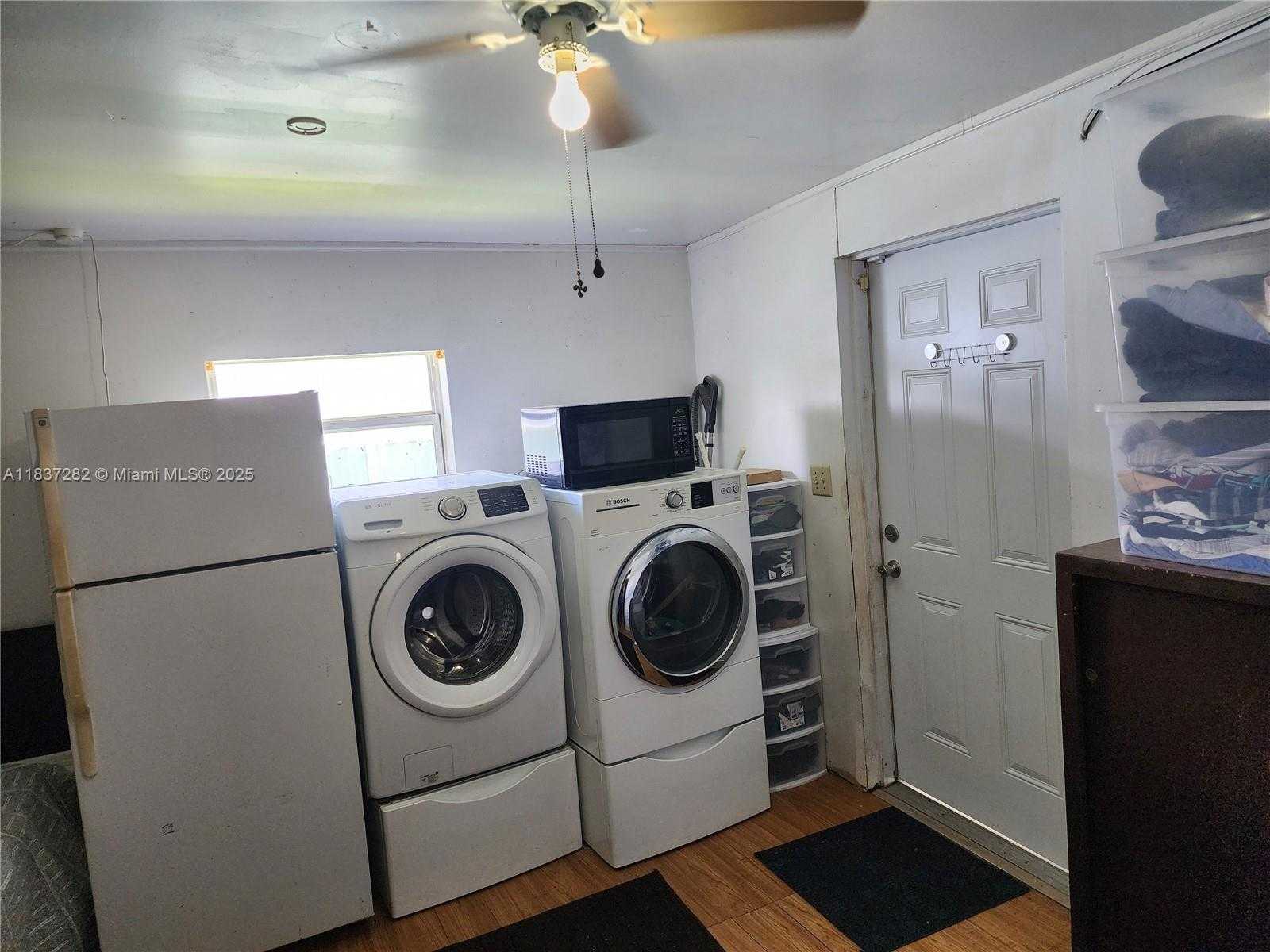 Small Image of 3521 EAST 8TH AVE, Hialeah Number 40
