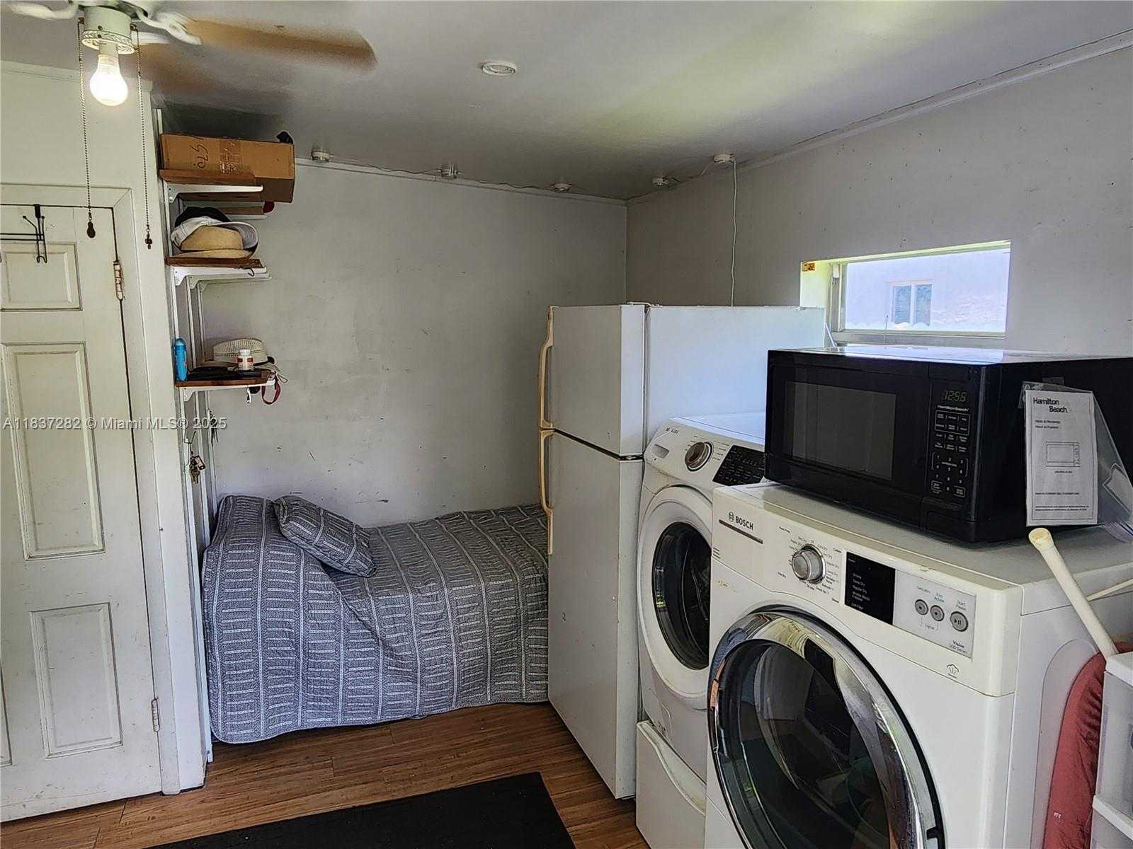 Small Image of 3521 EAST 8TH AVE, Hialeah Number 42