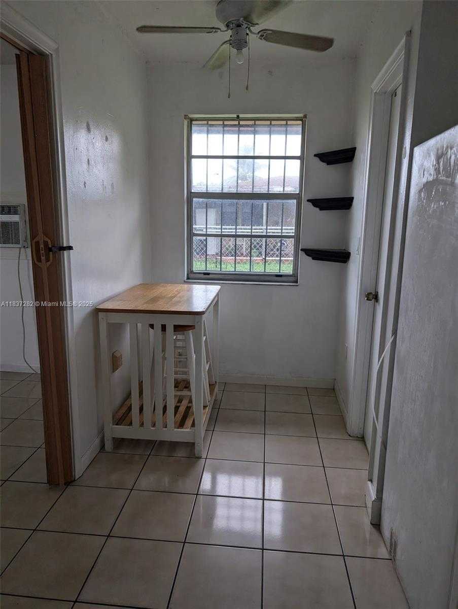 Small Image of 3521 EAST 8TH AVE, Hialeah Number 54