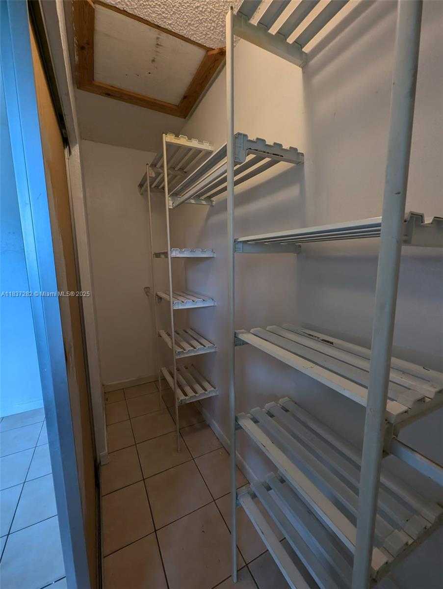 Small Image of 3521 EAST 8TH AVE, Hialeah Number 58