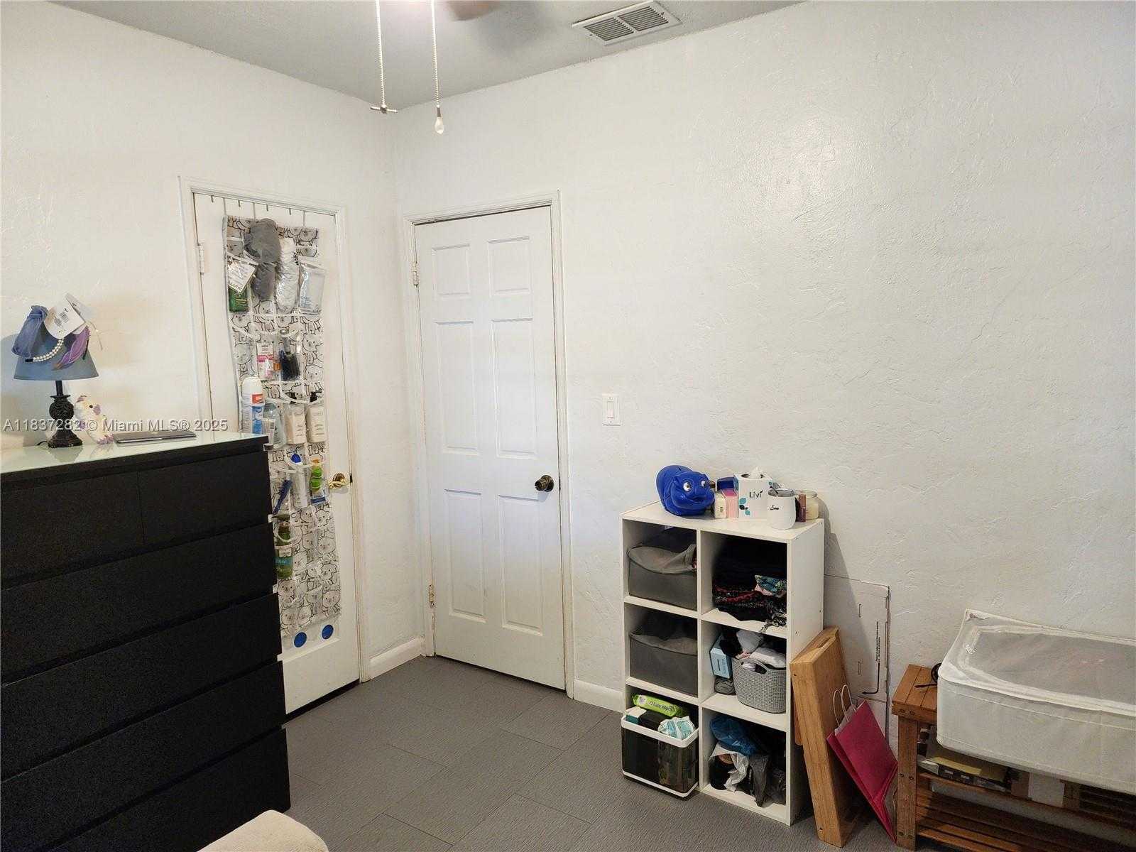 Small Image of 3521 EAST 8TH AVE, Hialeah Number 9