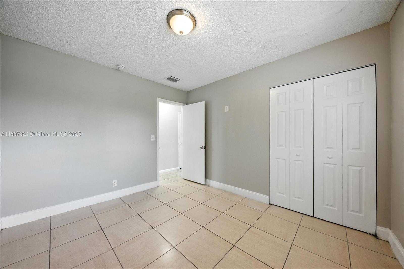 Small Image of 4021 NORTH WEST 7TH AVE, Deerfield Beach Number 10