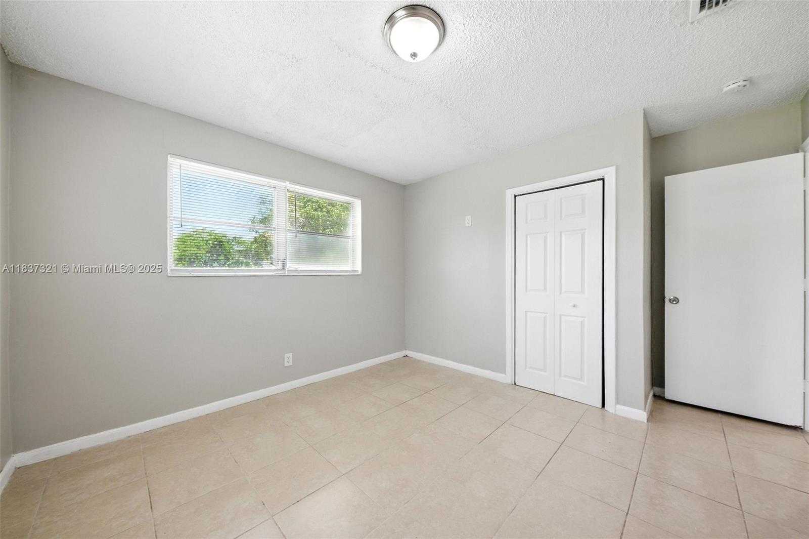 Small Image of 4021 NORTH WEST 7TH AVE, Deerfield Beach Number 12