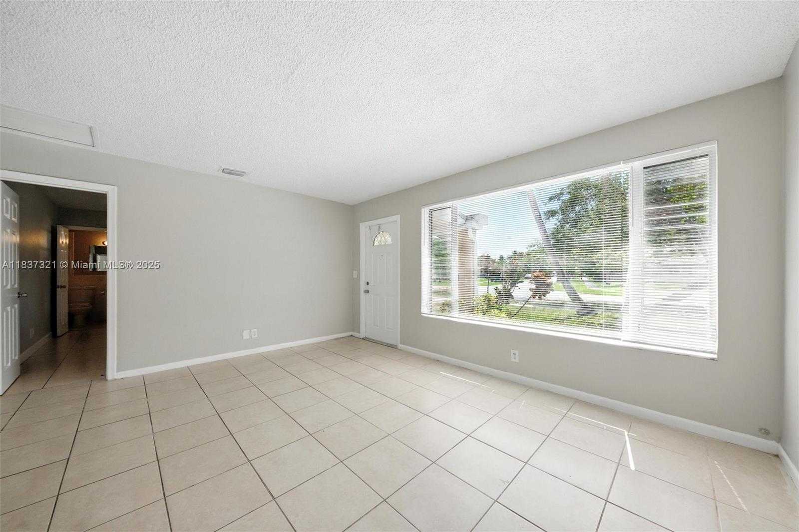 Small Image of 4021 NORTH WEST 7TH AVE, Deerfield Beach Number 15