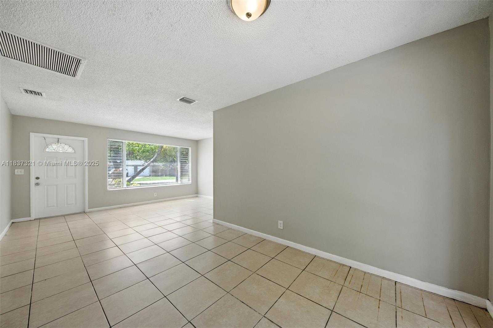 Small Image of 4021 NORTH WEST 7TH AVE, Deerfield Beach Number 16