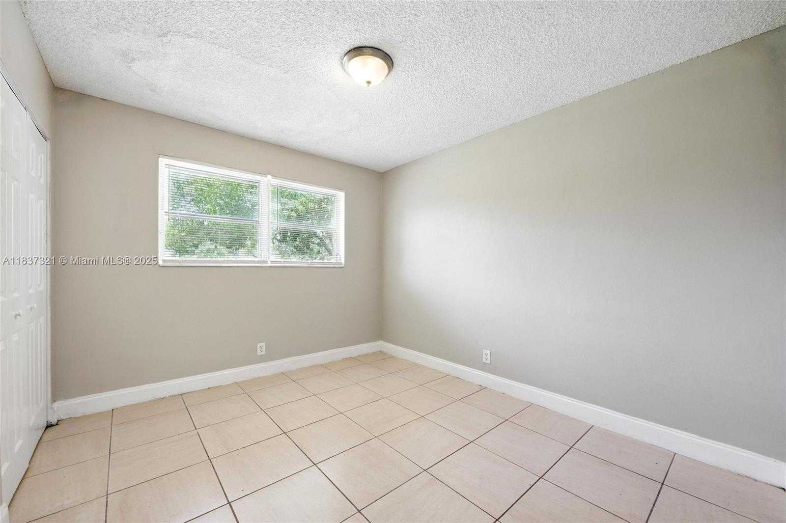 Small Image of 4021 NORTH WEST 7TH AVE, Deerfield Beach Number 20
