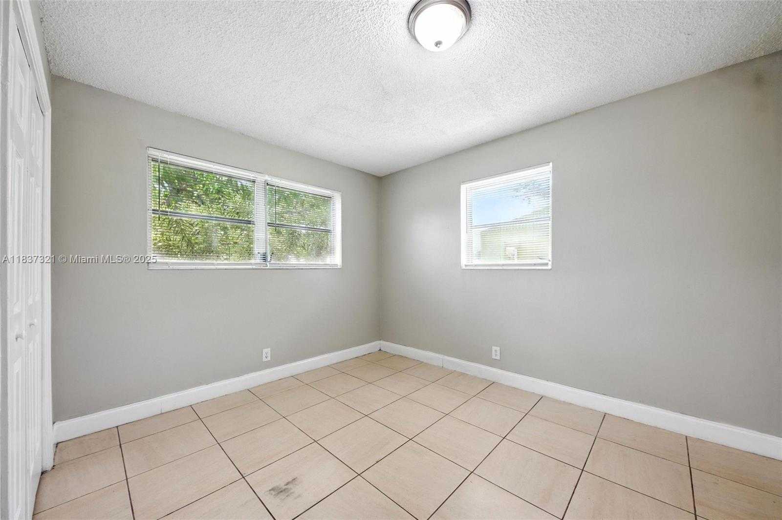 Small Image of 4021 NORTH WEST 7TH AVE, Deerfield Beach Number 23
