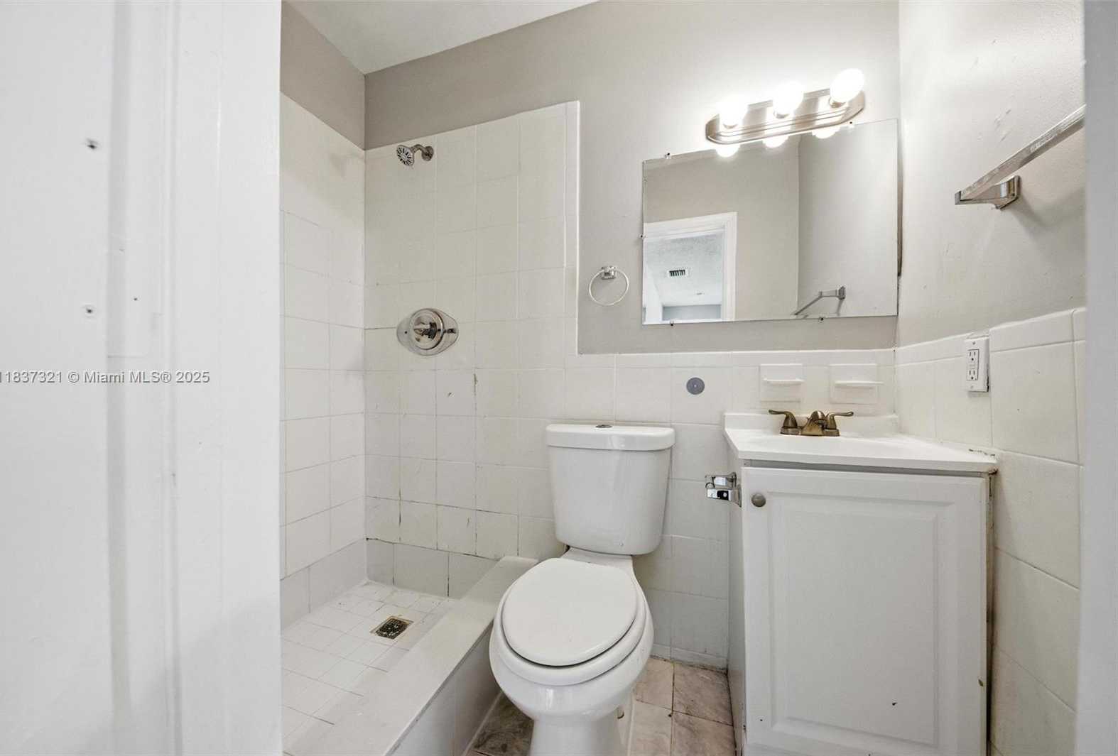 Small Image of 4021 NORTH WEST 7TH AVE, Deerfield Beach Number 25