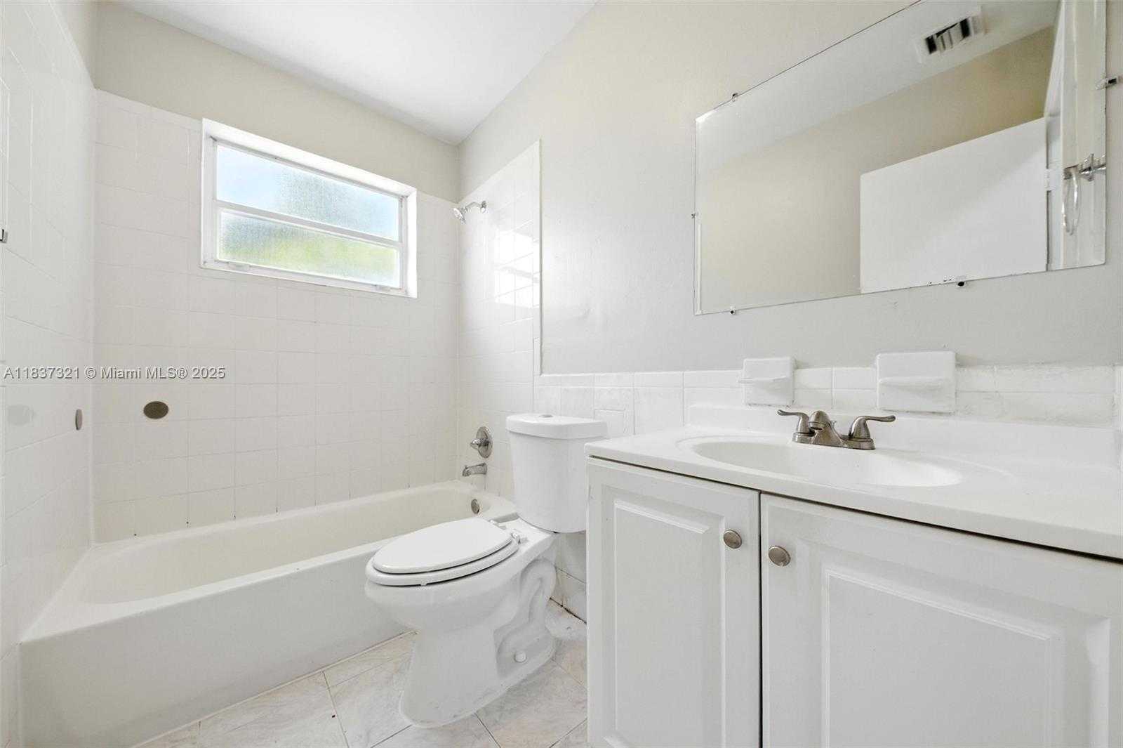 Small Image of 4021 NORTH WEST 7TH AVE, Deerfield Beach Number 26
