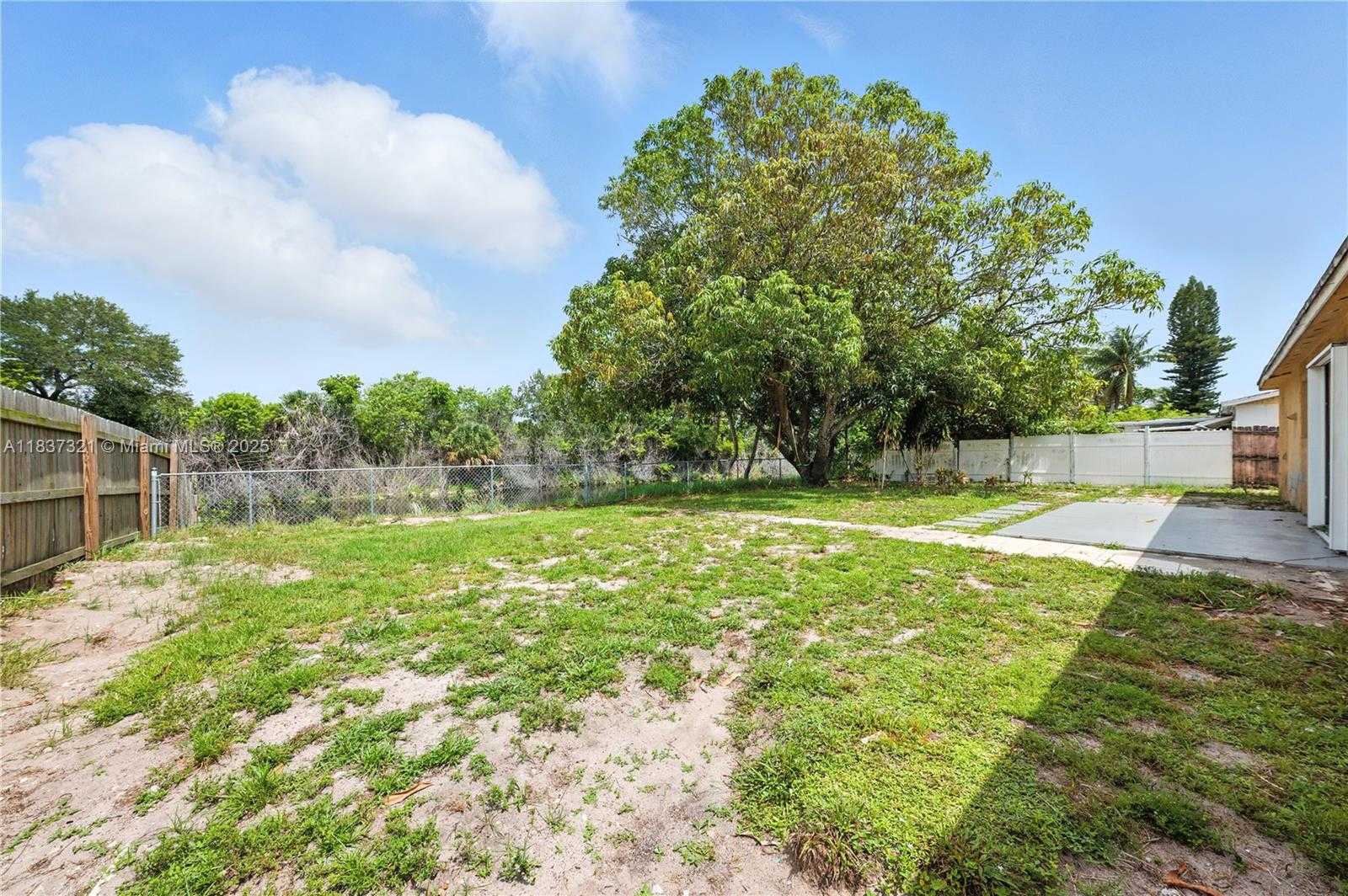 Small Image of 4021 NORTH WEST 7TH AVE, Deerfield Beach Number 28