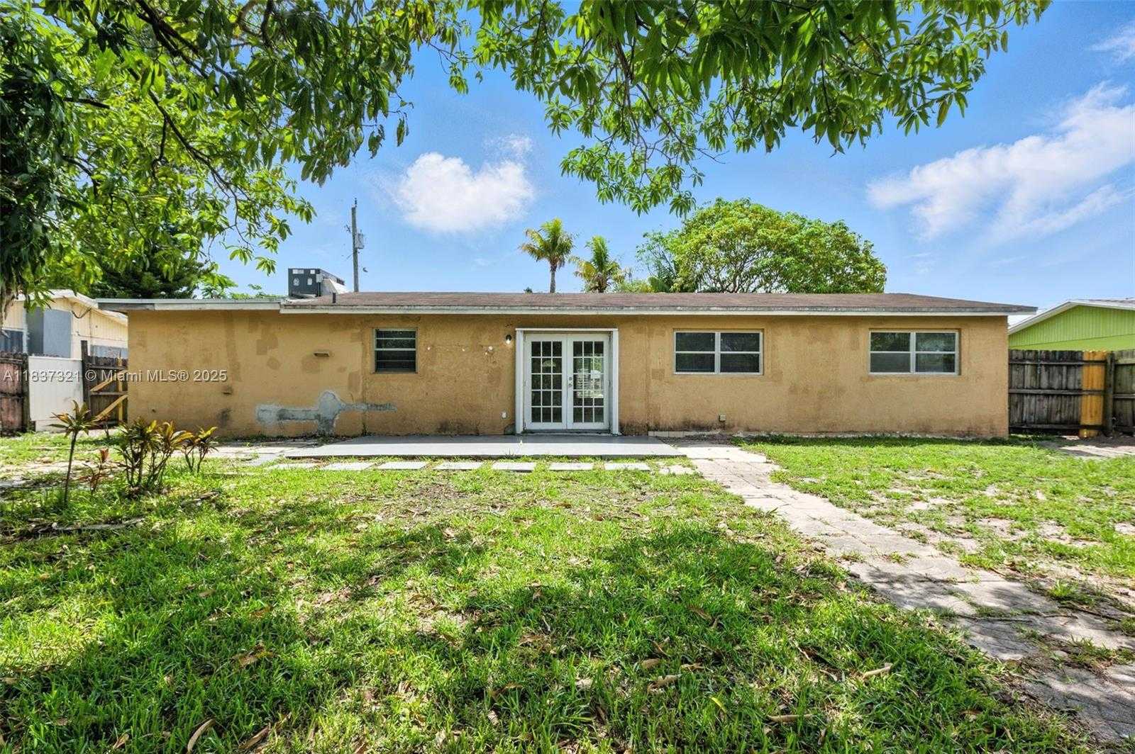 Small Image of 4021 NORTH WEST 7TH AVE, Deerfield Beach Number 30