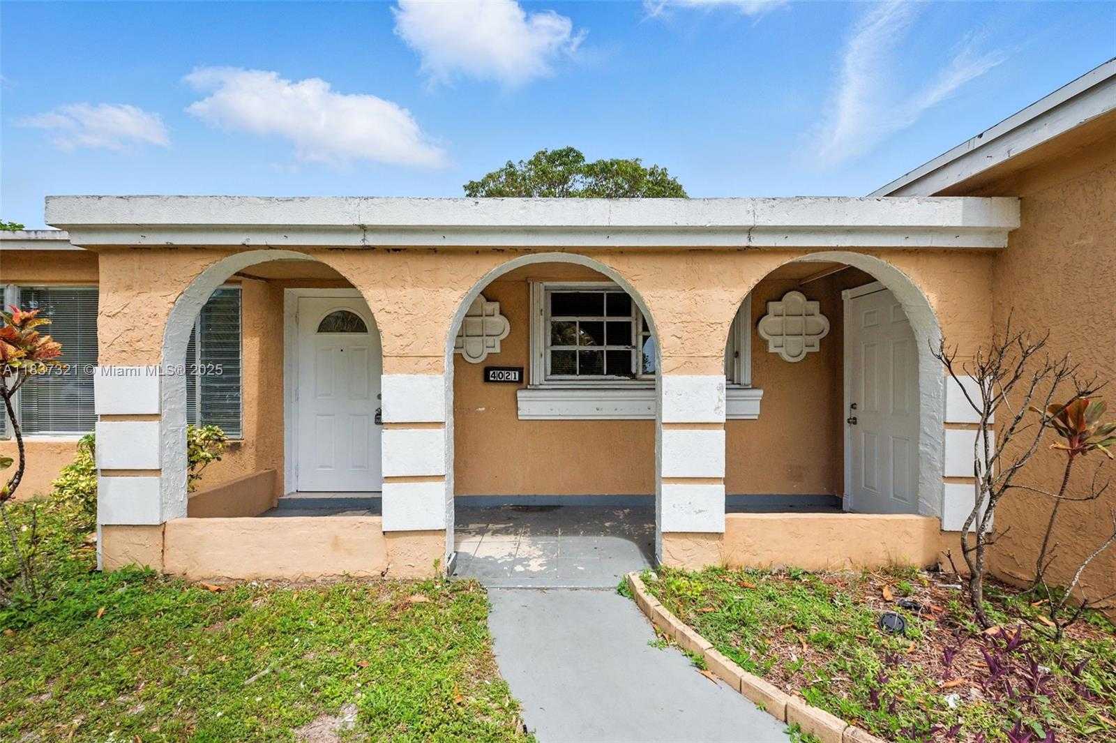 Small Image of 4021 NORTH WEST 7TH AVE, Deerfield Beach Number 4