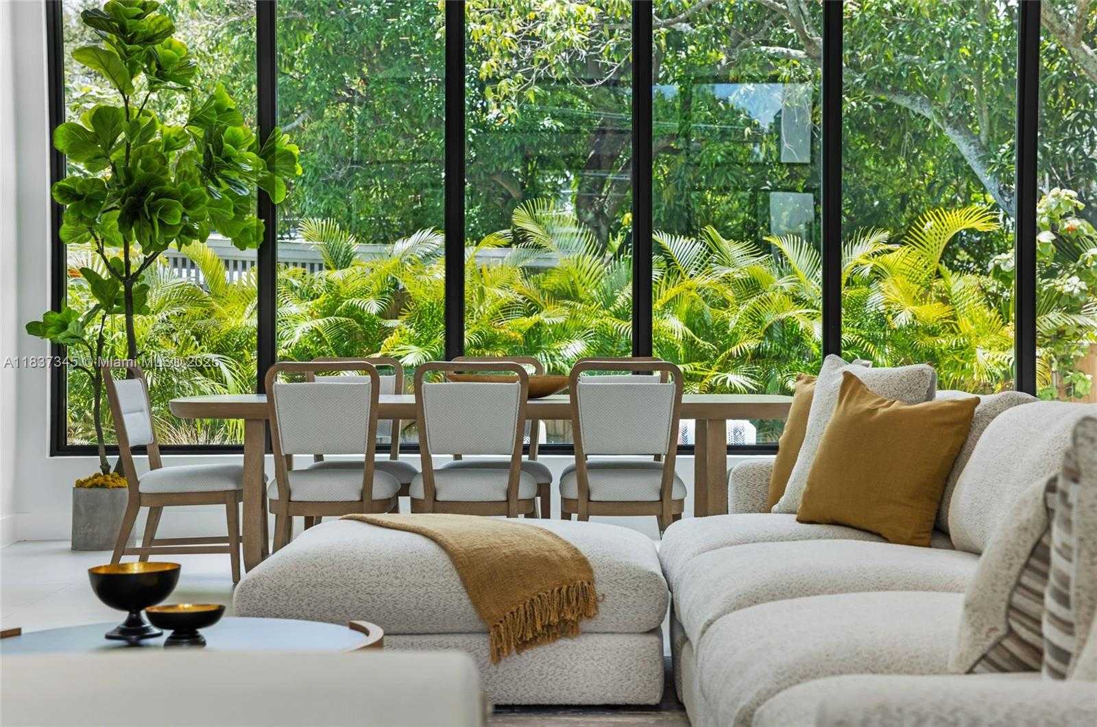 Small Image of Miami Number 5