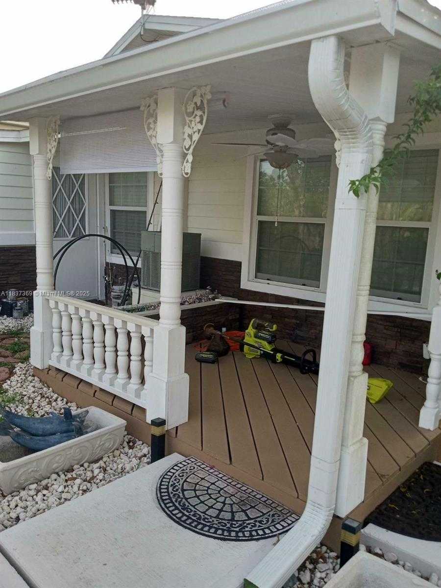 Small Image of 1492 FLOTILLA DRIVE, Other City - In The State Of Florida Number 8
