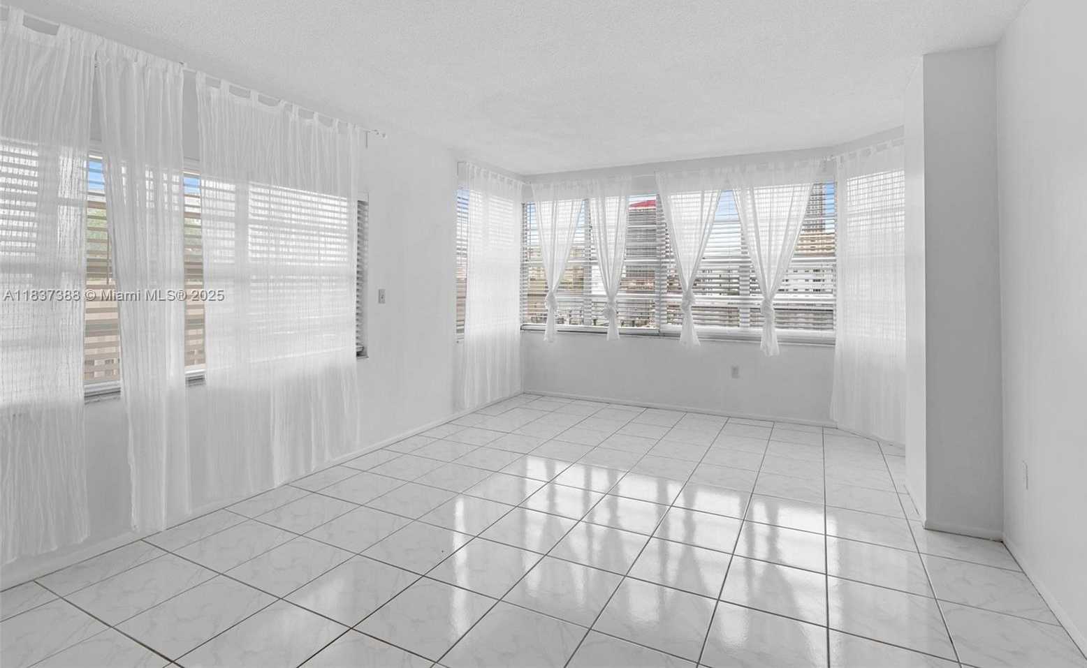 Small Image of Hallandale Beach Number 18