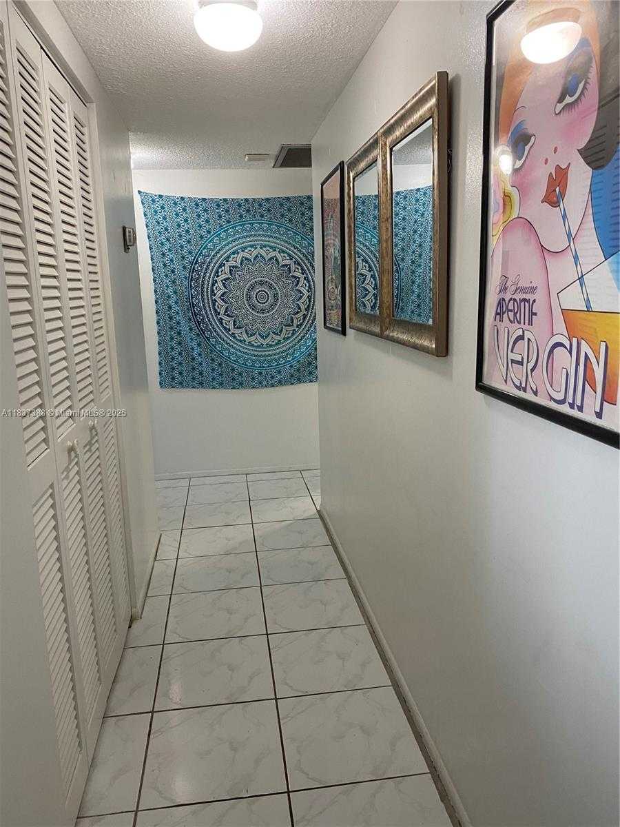 Small Image of Hallandale Beach Number 4