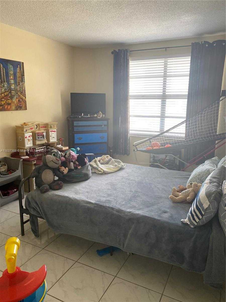 Small Image of Hallandale Beach Number 6