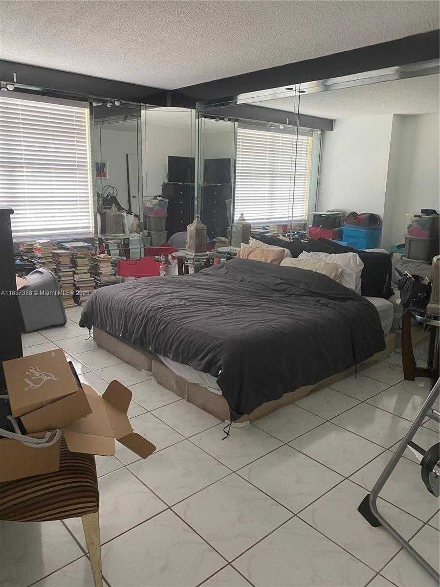 Small Image of Hallandale Beach Number 7