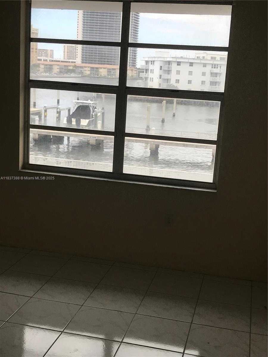 Small Image of Hallandale Beach Number 9