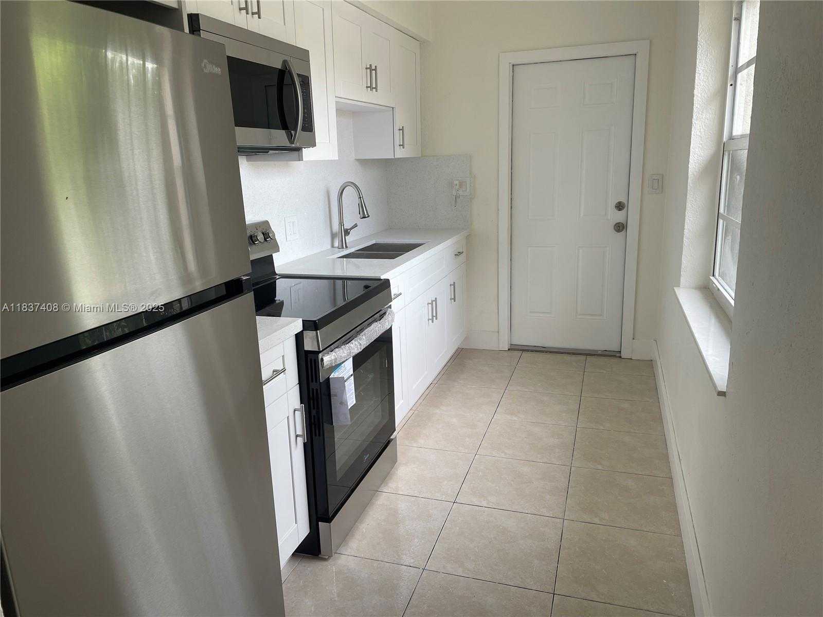 Small Image of 320 EAST 58TH ST, Hialeah Number 4