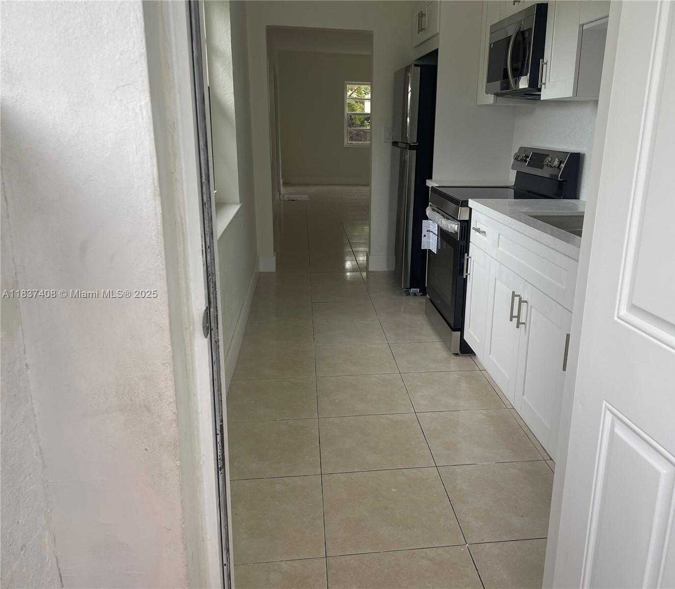 Small Image of 320 EAST 58TH ST, Hialeah Number 5
