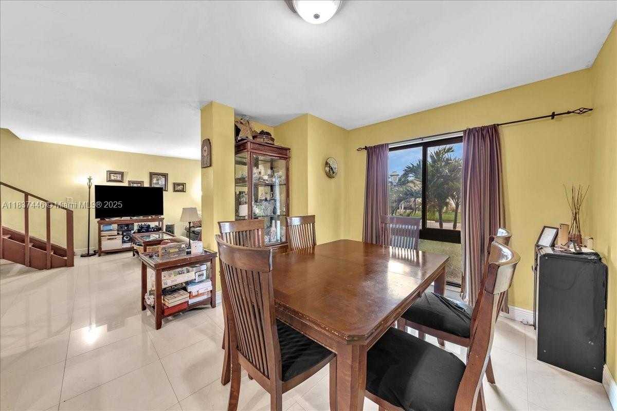 Small Image of 5287 NORTH WEST 193RD LN, Miami Gardens Number 10