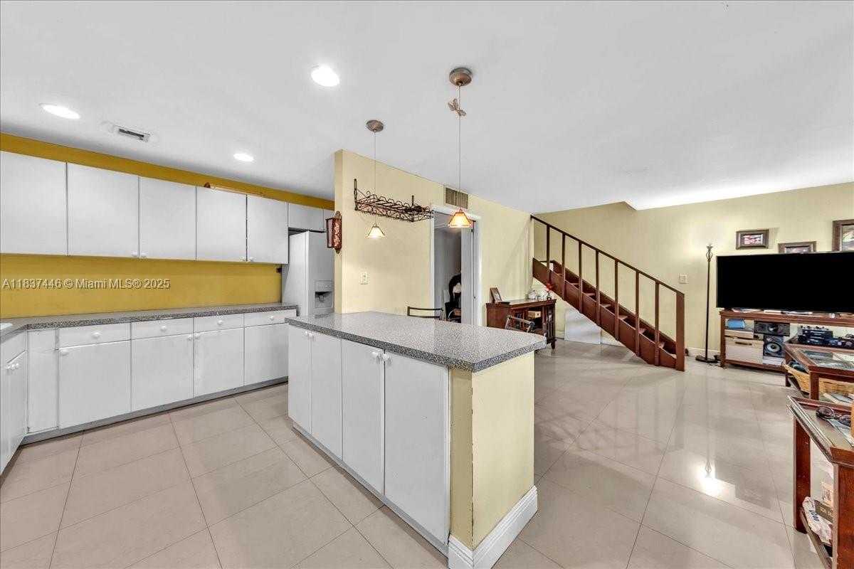 Small Image of 5287 NORTH WEST 193RD LN, Miami Gardens Number 12