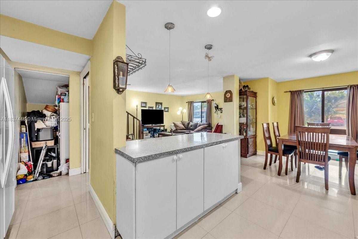 Small Image of 5287 NORTH WEST 193RD LN, Miami Gardens Number 15