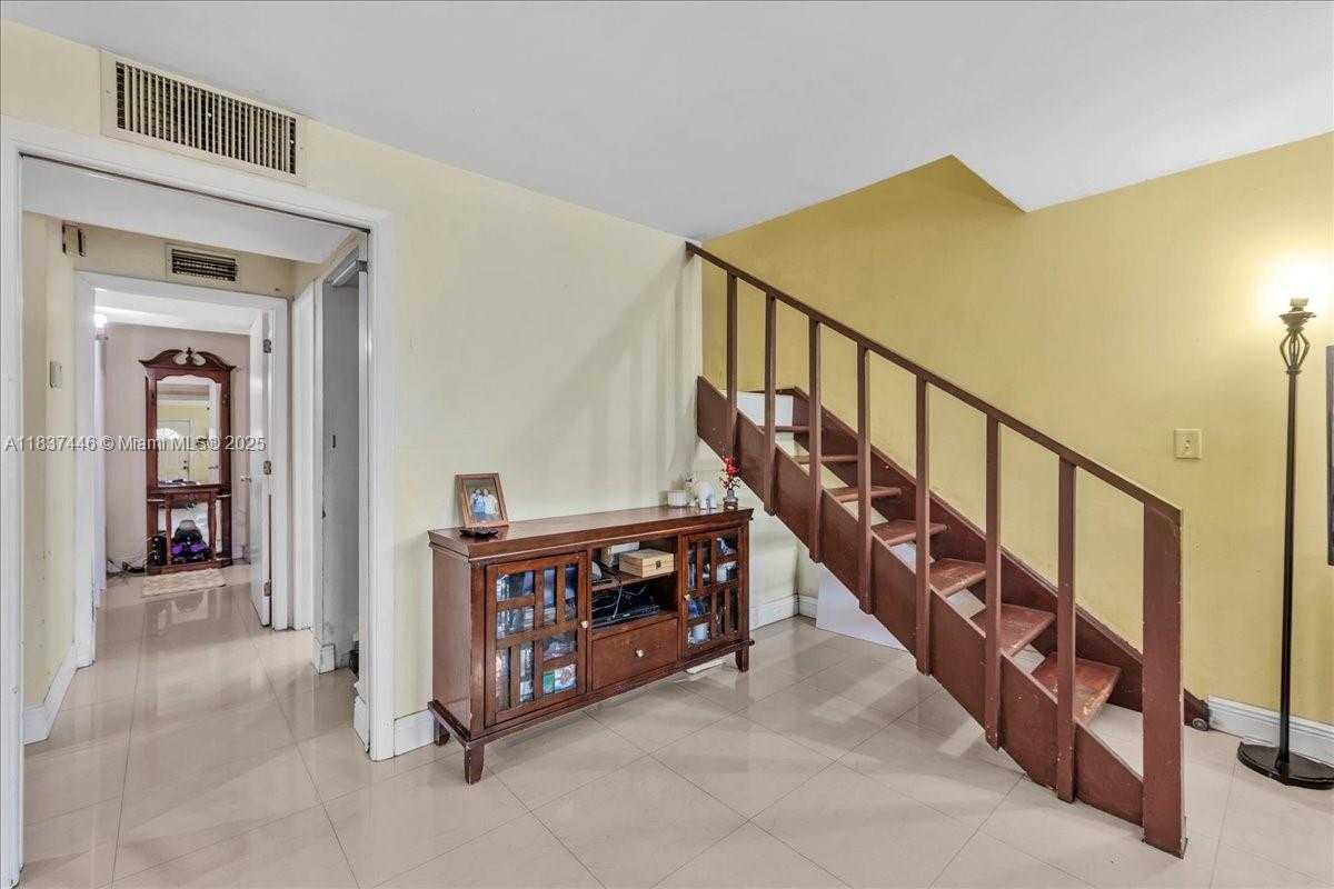 Small Image of 5287 NORTH WEST 193RD LN, Miami Gardens Number 17