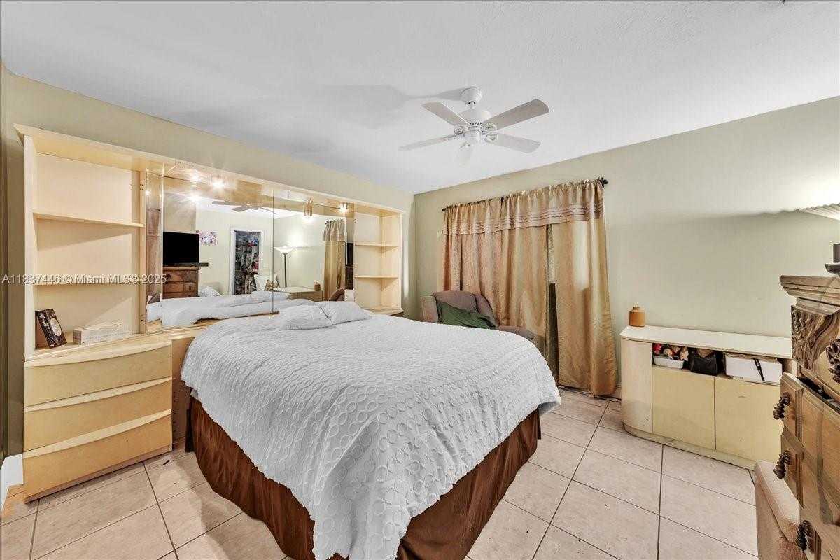 Small Image of 5287 NORTH WEST 193RD LN, Miami Gardens Number 21