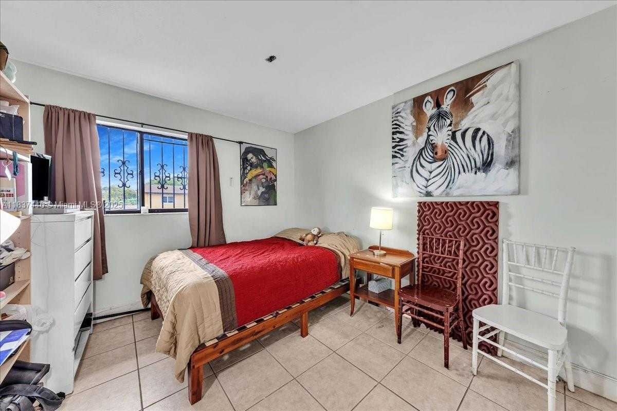 Small Image of 5287 NORTH WEST 193RD LN, Miami Gardens Number 24