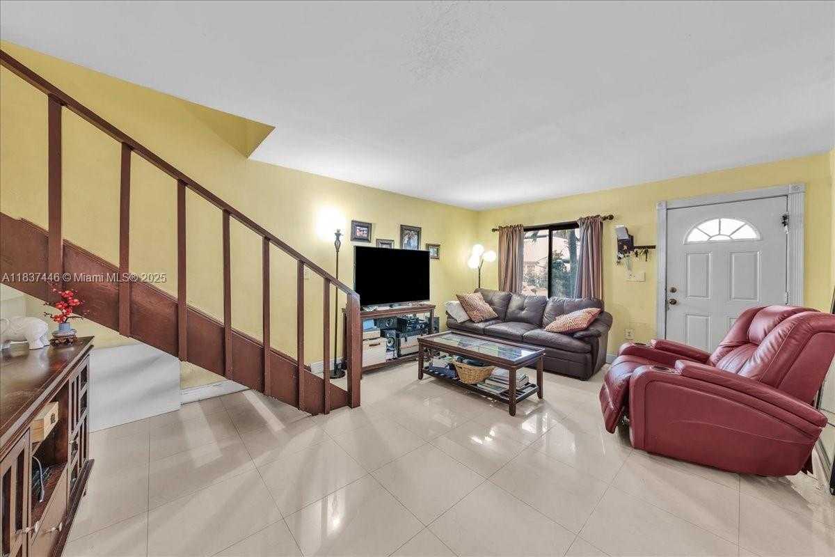 Small Image of 5287 NORTH WEST 193RD LN, Miami Gardens Number 5