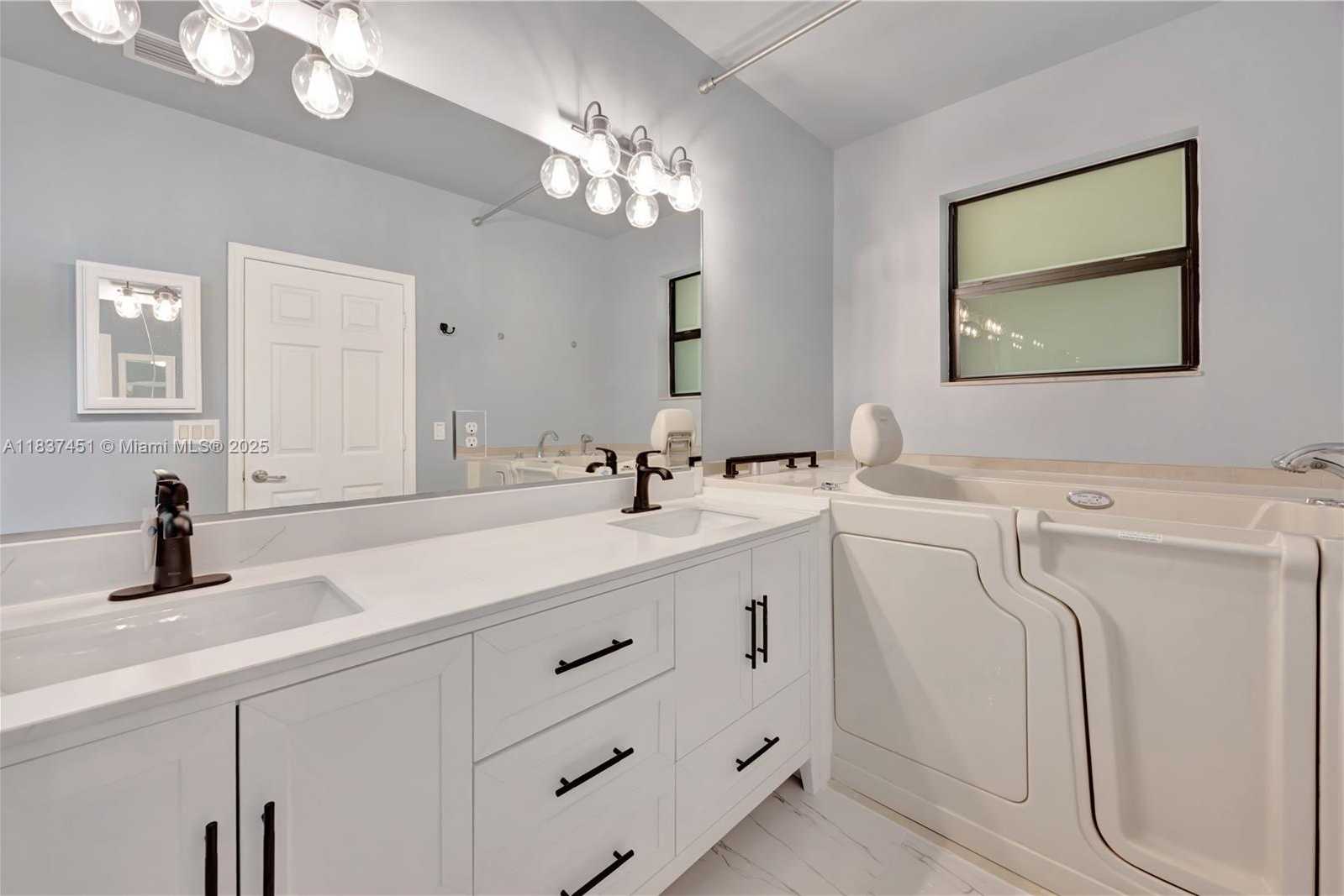 Small Image of 132 SOUTH EAST 36TH AVE, Homestead Number 9