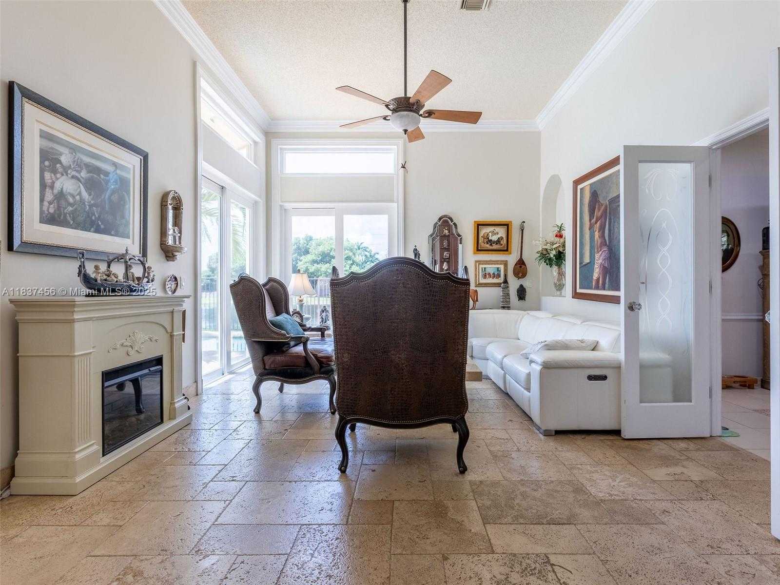 Small Image of 3043 LAKEWOOD DR, Weston Number 13