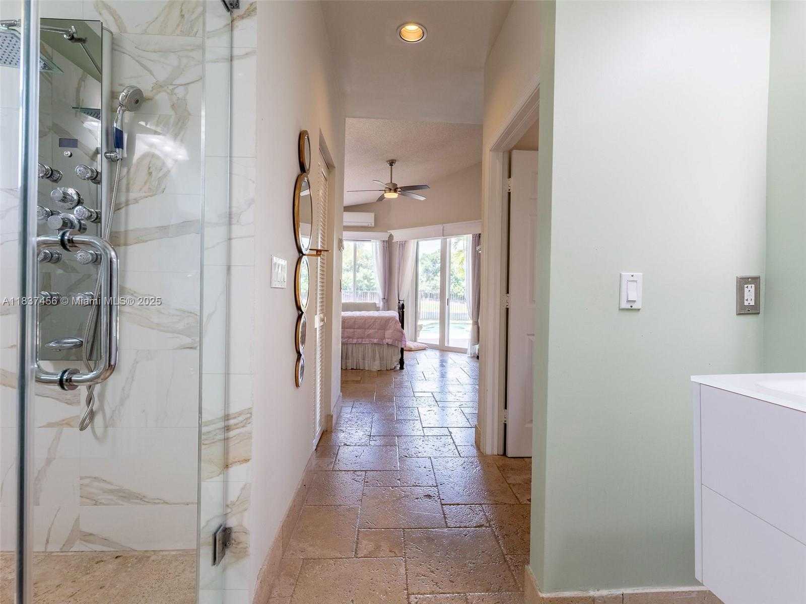 Small Image of 3043 LAKEWOOD DR, Weston Number 16
