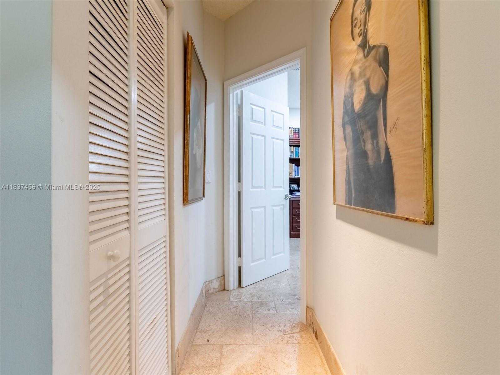Small Image of 3043 LAKEWOOD DR, Weston Number 20