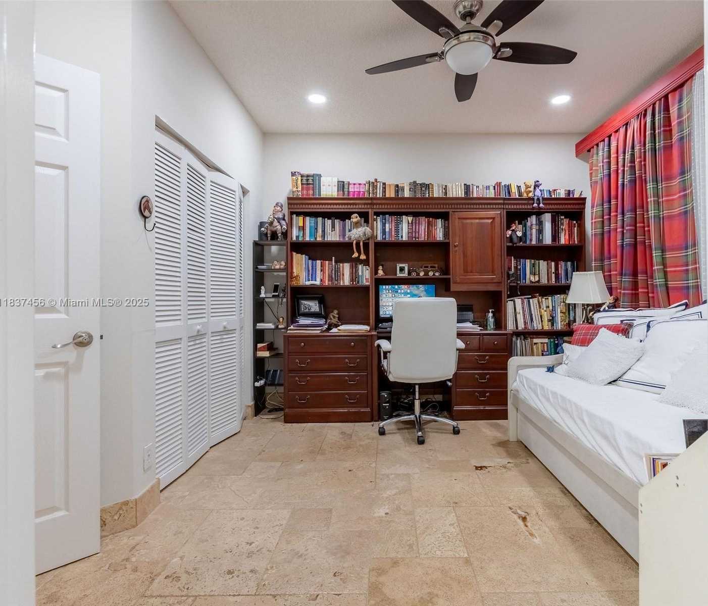 Small Image of 3043 LAKEWOOD DR, Weston Number 21