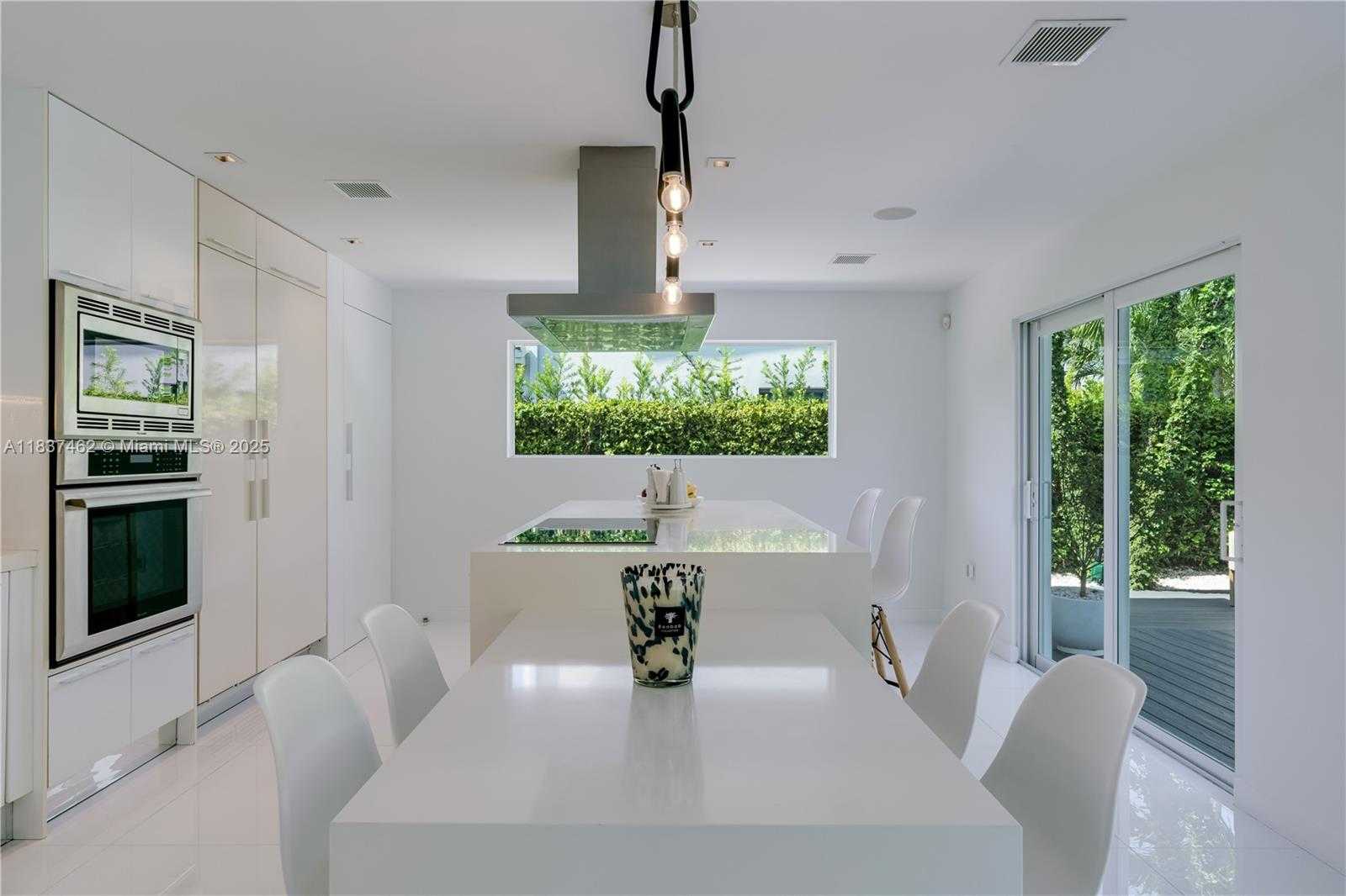 Small Image of 475 WOODCREST RD, Key Biscayne Number 18