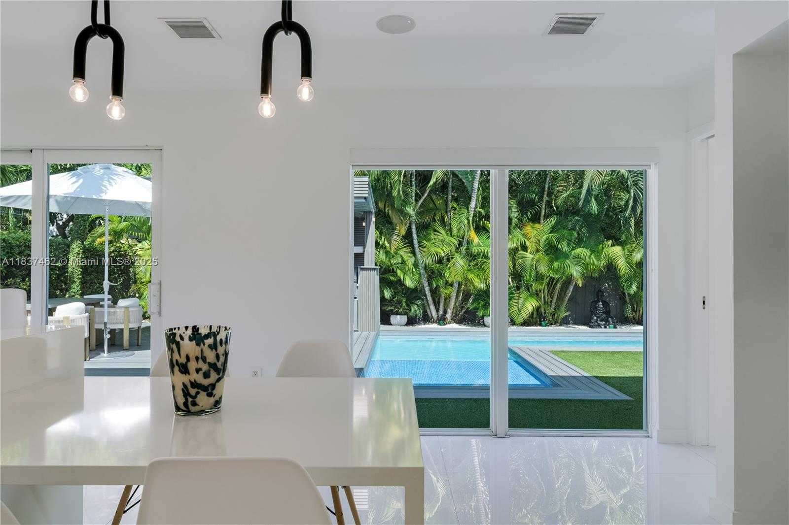 Small Image of 475 WOODCREST RD, Key Biscayne Number 20
