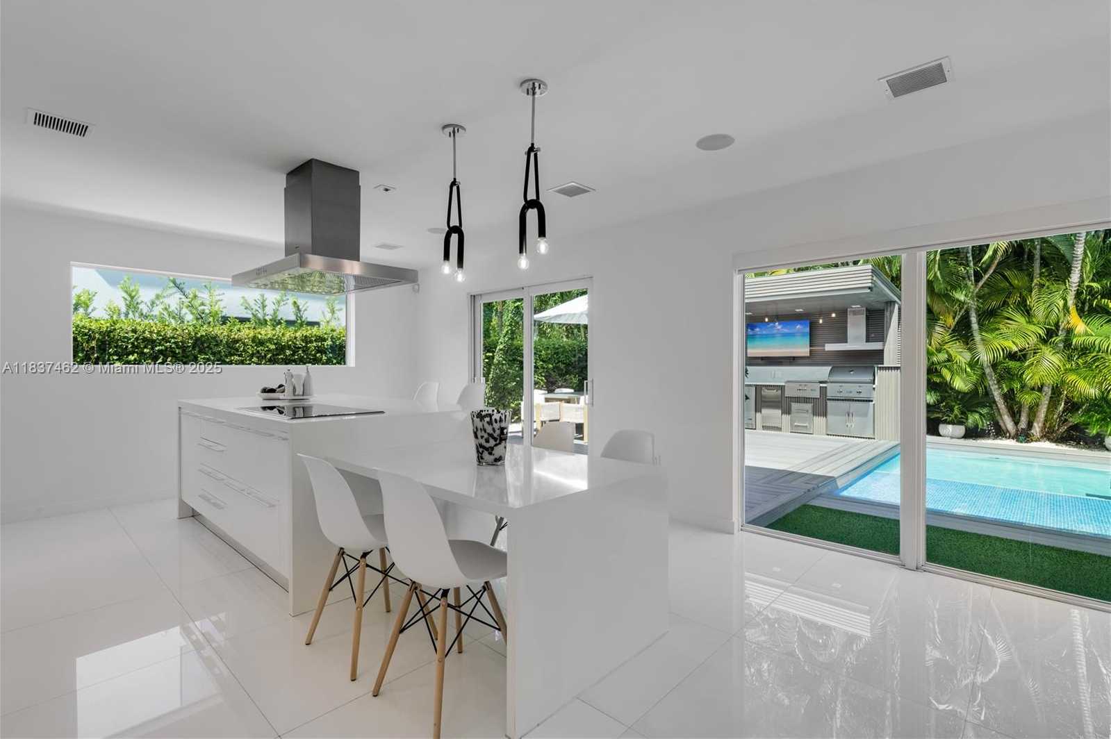 Small Image of 475 WOODCREST RD, Key Biscayne Number 22