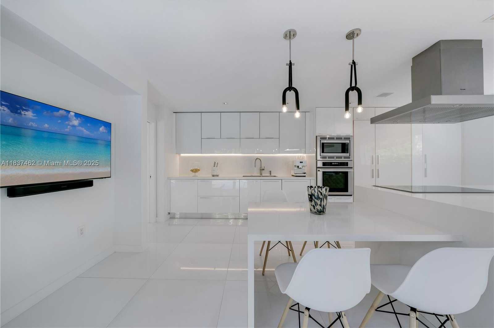 Small Image of 475 WOODCREST RD, Key Biscayne Number 23
