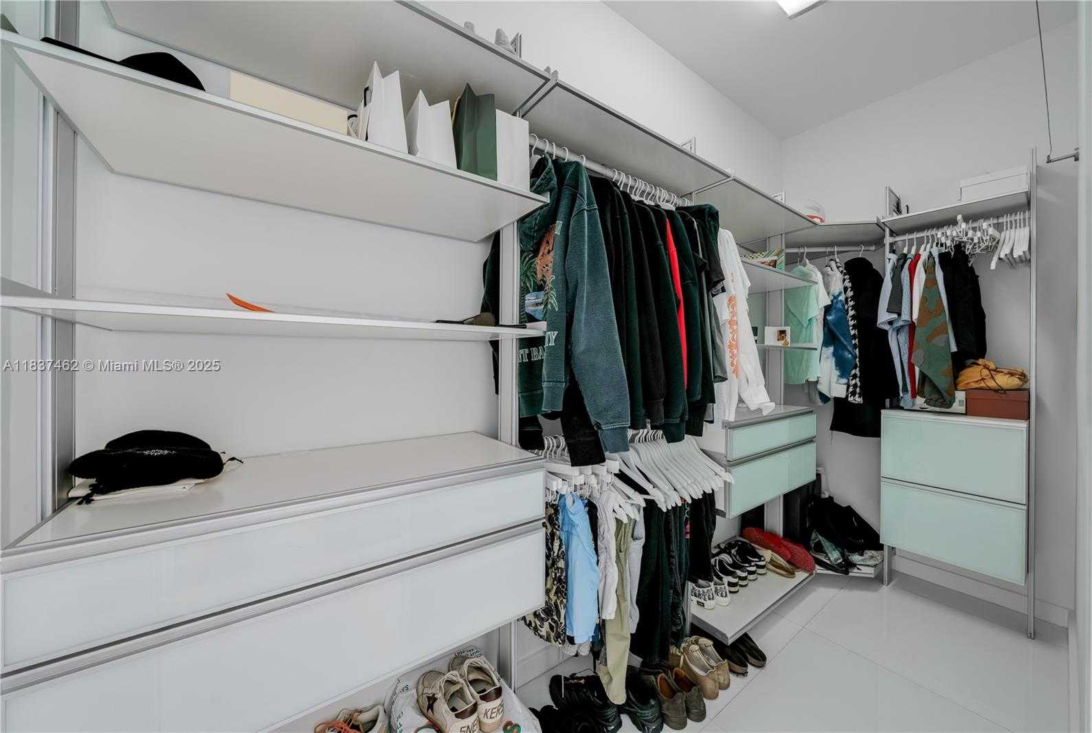 Small Image of 475 WOODCREST RD, Key Biscayne Number 27