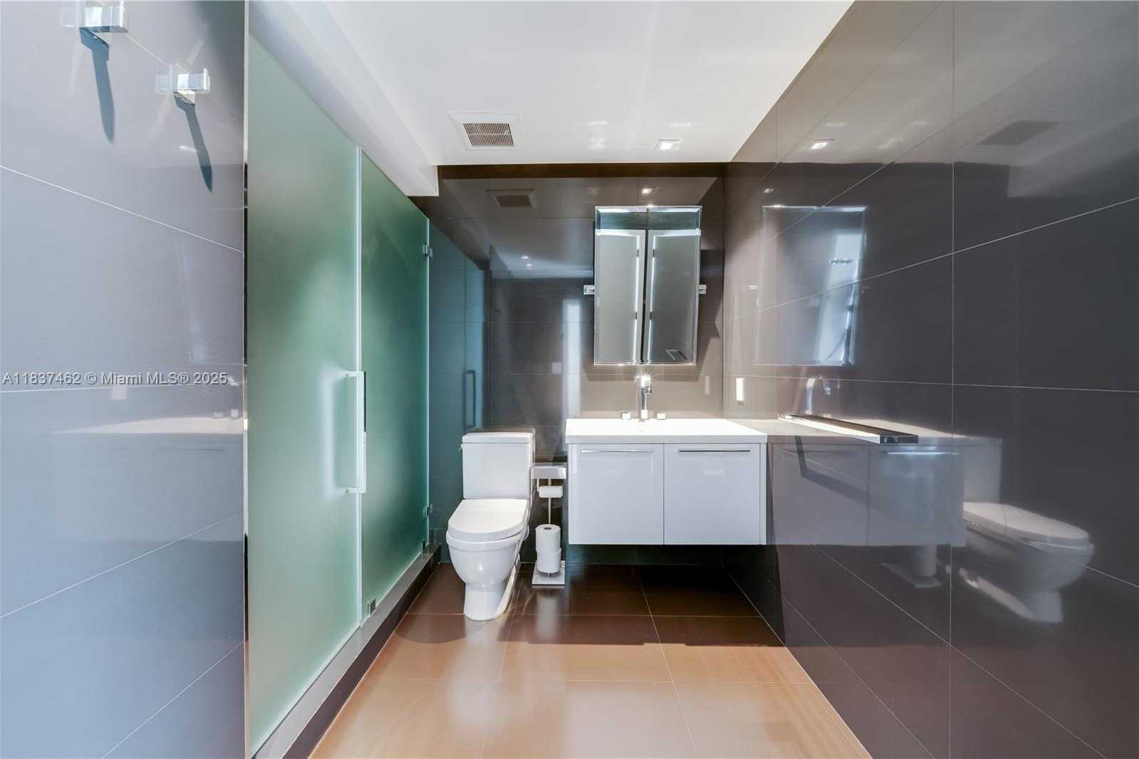 Small Image of 475 WOODCREST RD, Key Biscayne Number 30