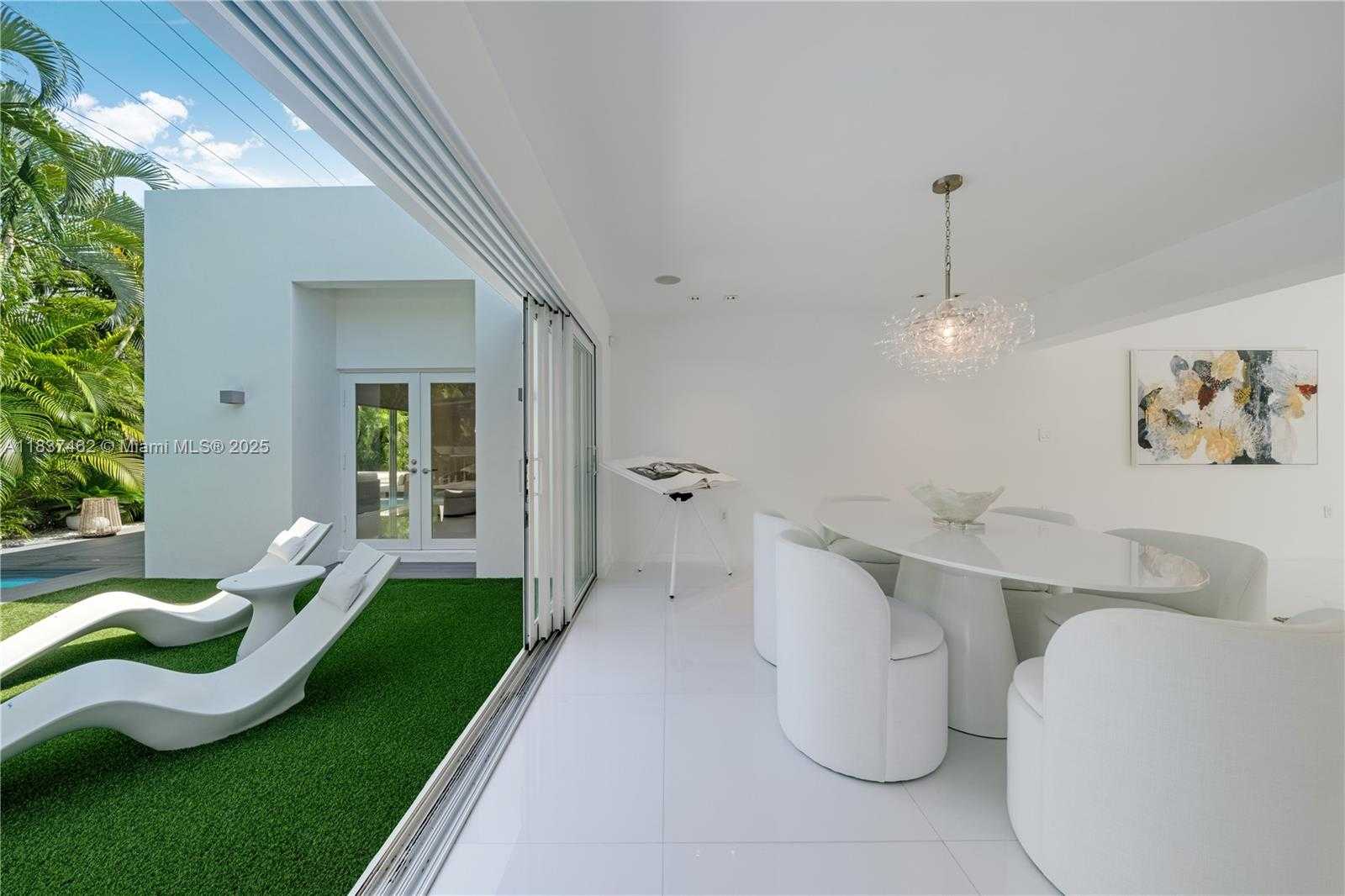 Small Image of 475 WOODCREST RD, Key Biscayne Number 33