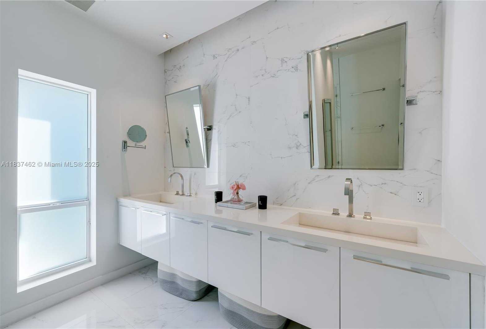 Small Image of 475 WOODCREST RD, Key Biscayne Number 40