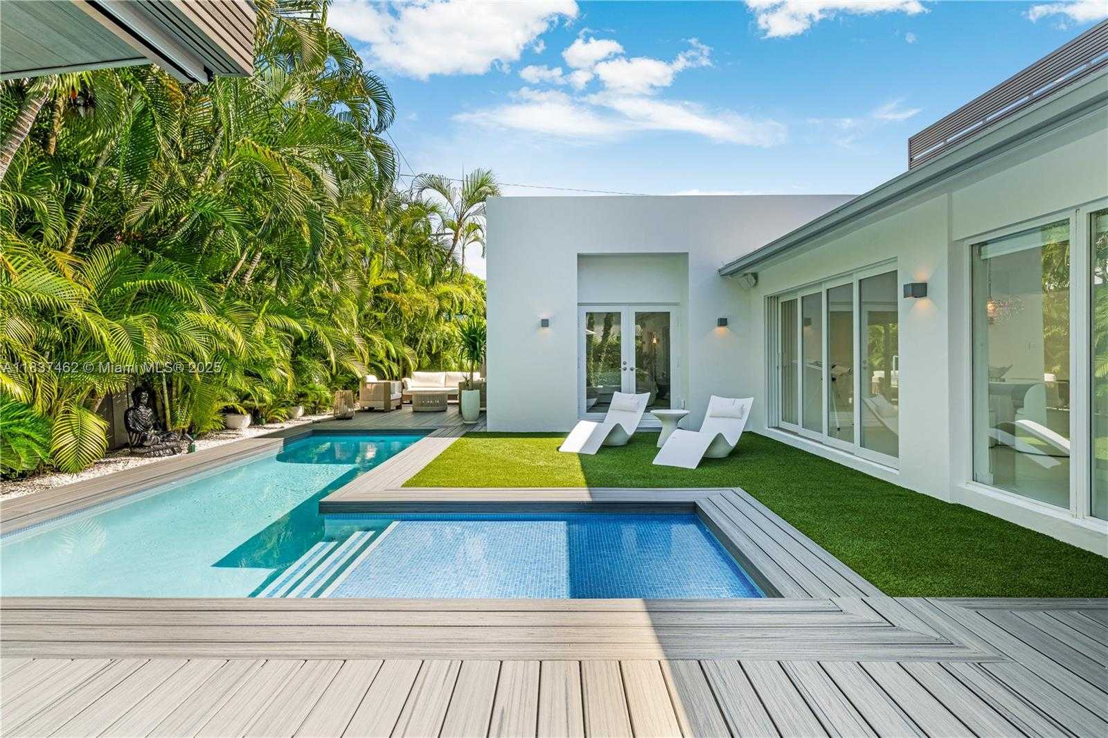 Small Image of 475 WOODCREST RD, Key Biscayne Number 45