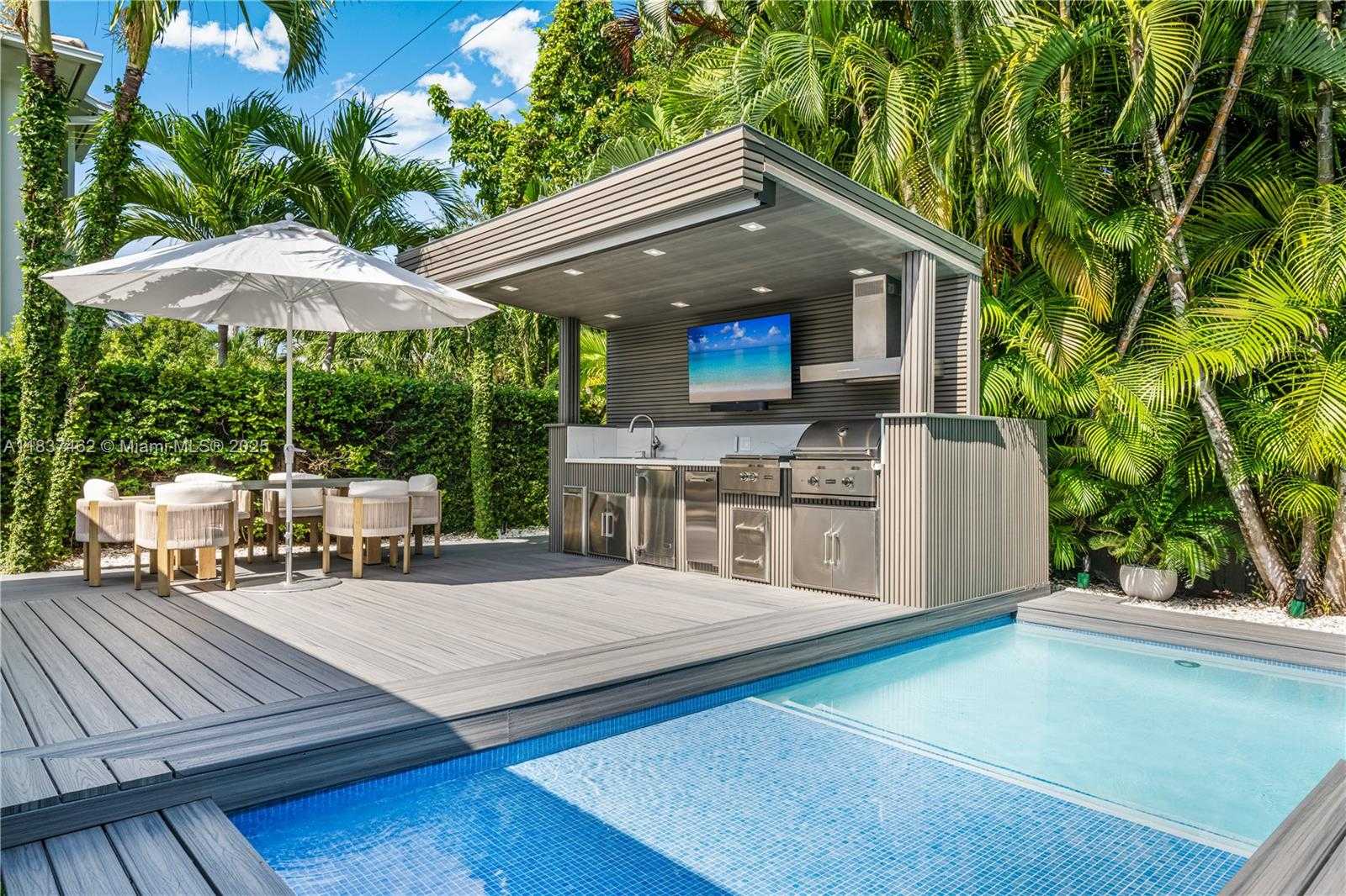 Small Image of 475 WOODCREST RD, Key Biscayne Number 48