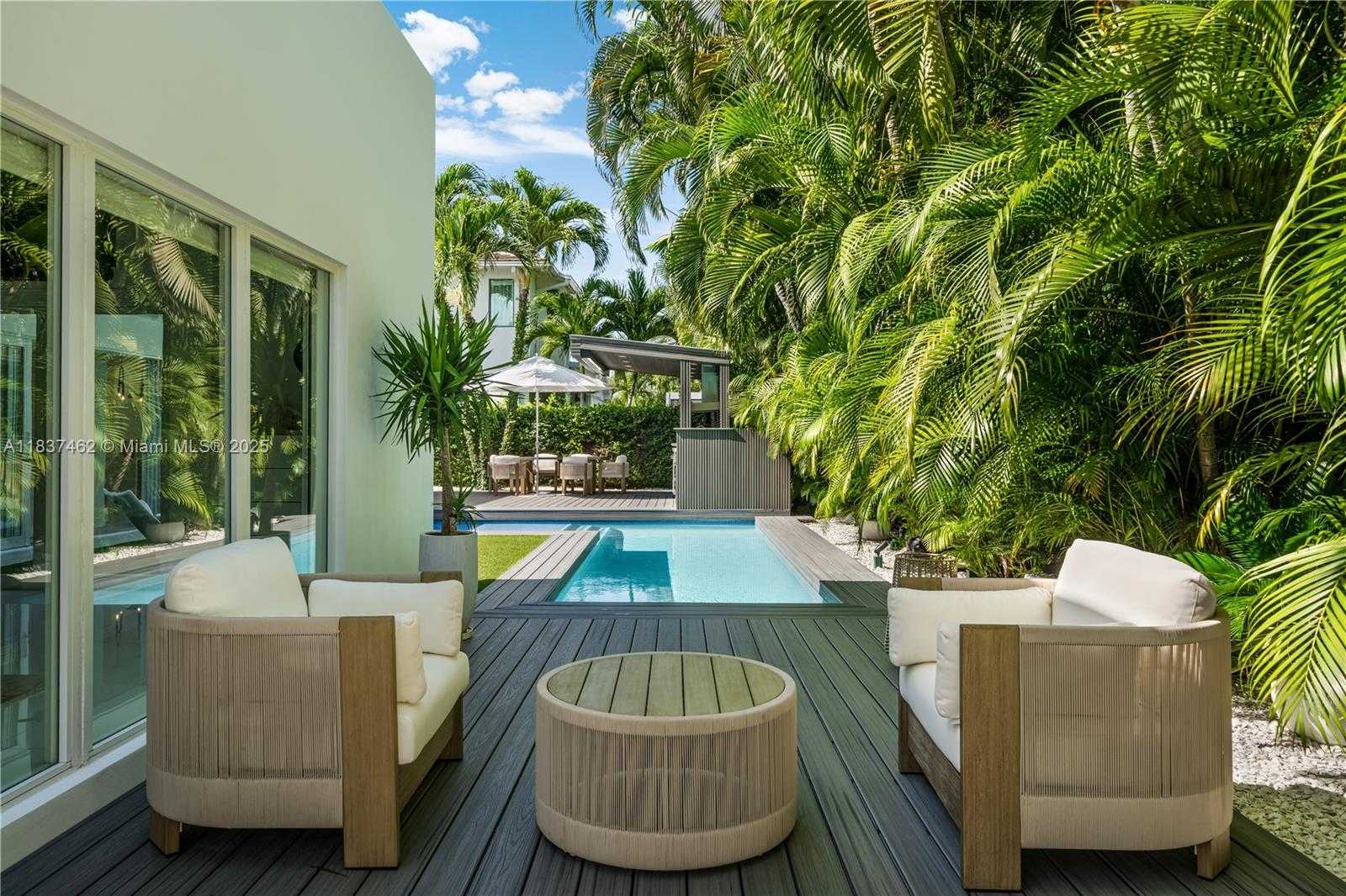 Small Image of 475 WOODCREST RD, Key Biscayne Number 57